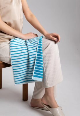 Minimalist striped 100% cotton absorbent bath towel set