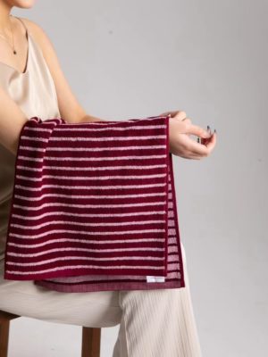 Minimalist striped 100% cotton absorbent bath towel set