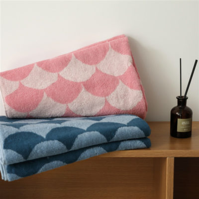 New fish scale pattern household absorbent bath towel set